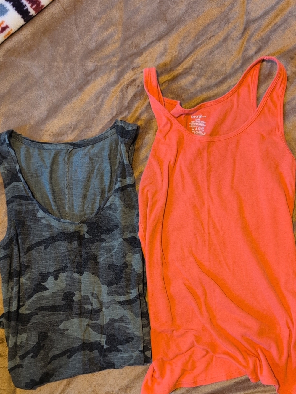Set of 2 Tank Tops